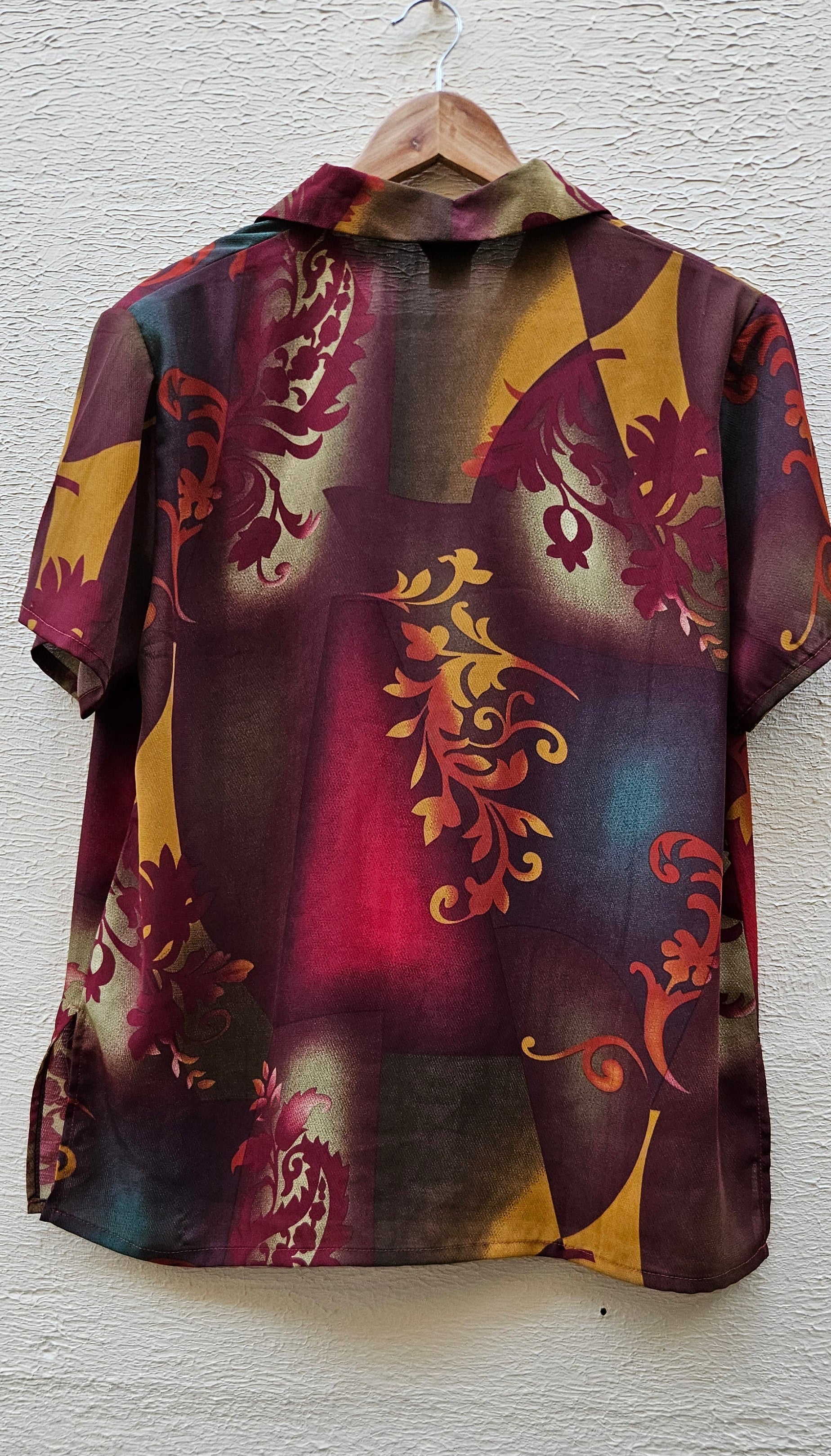 1960s Hawaiian Print Blouse