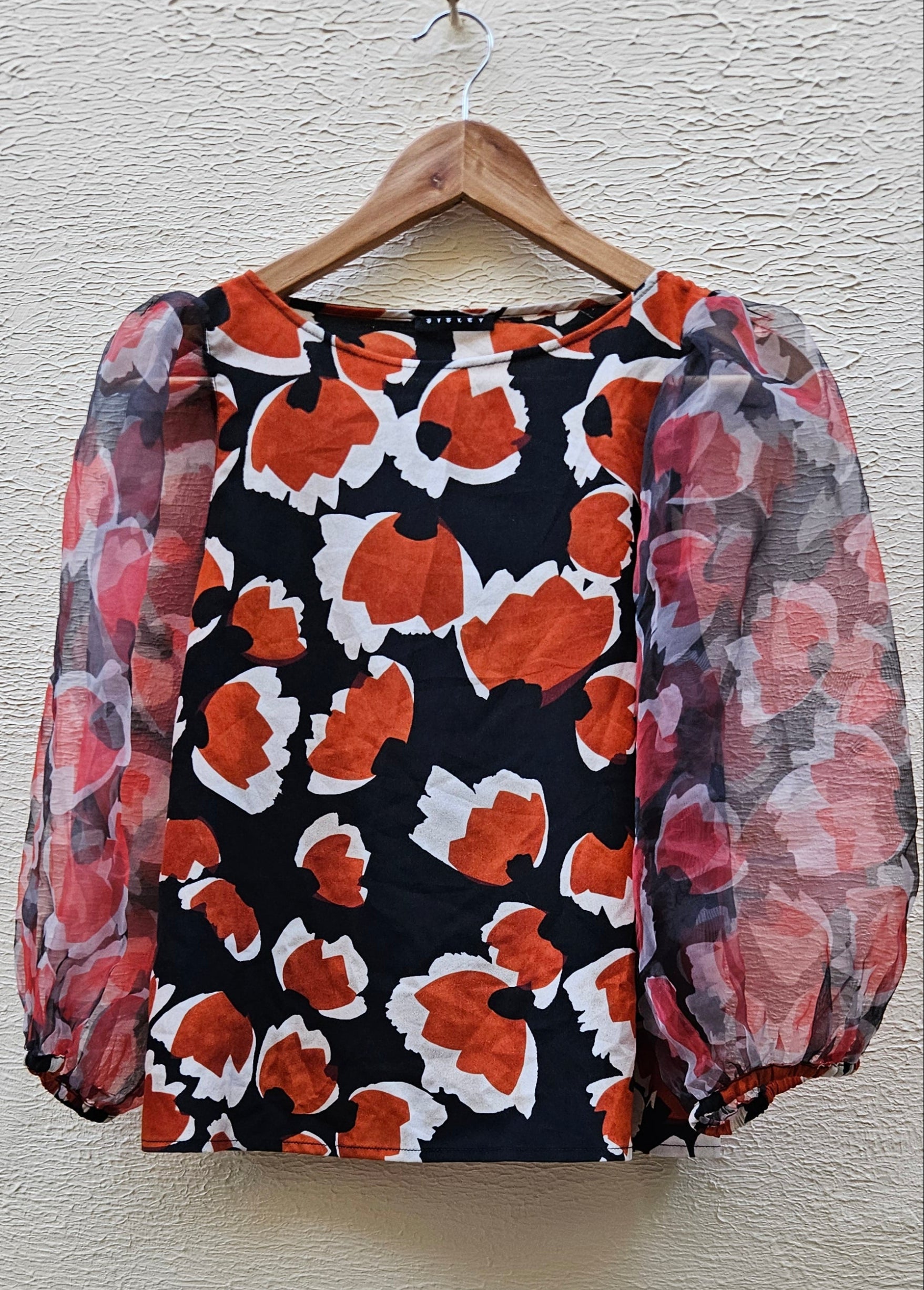 Floral Puff-Sleeve Blouse
