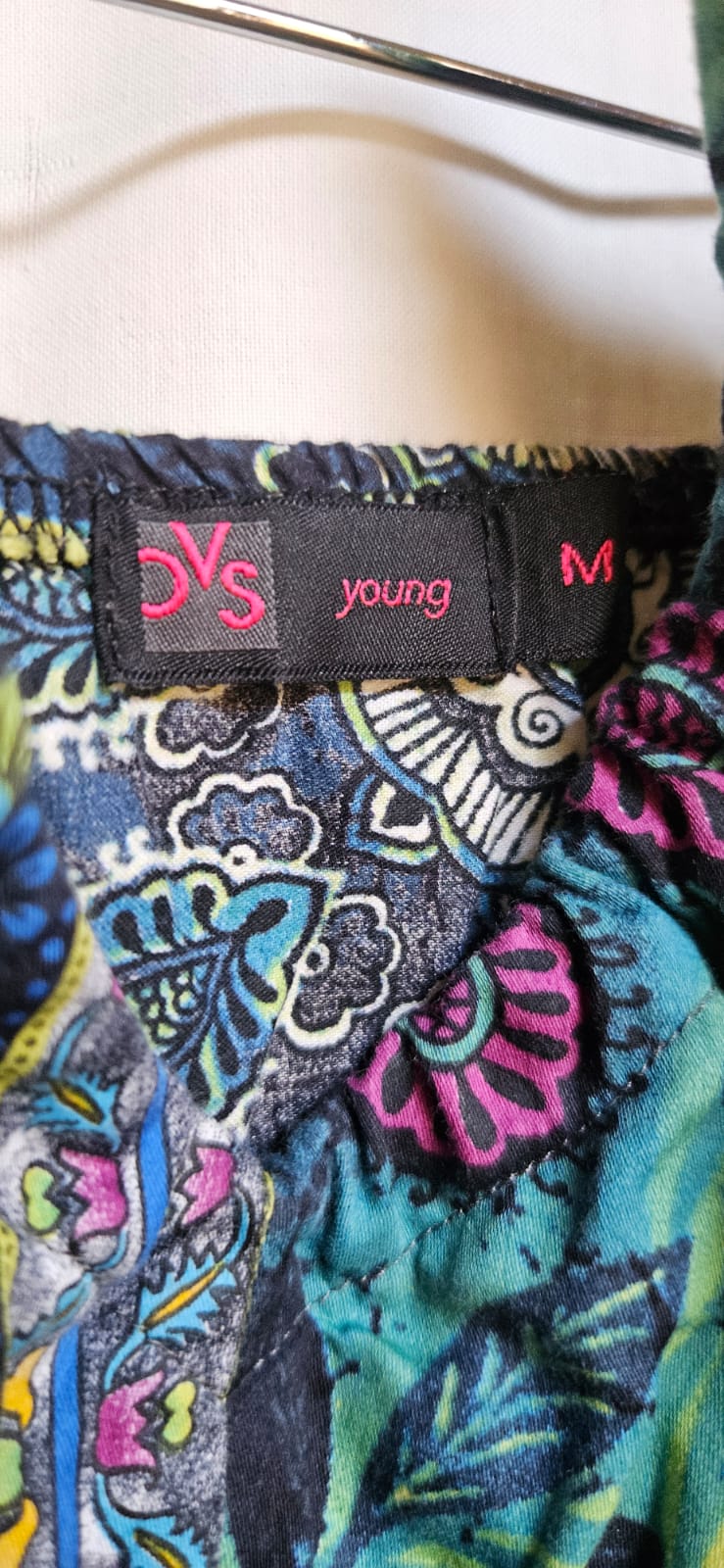OVS Young label and size tag — size M