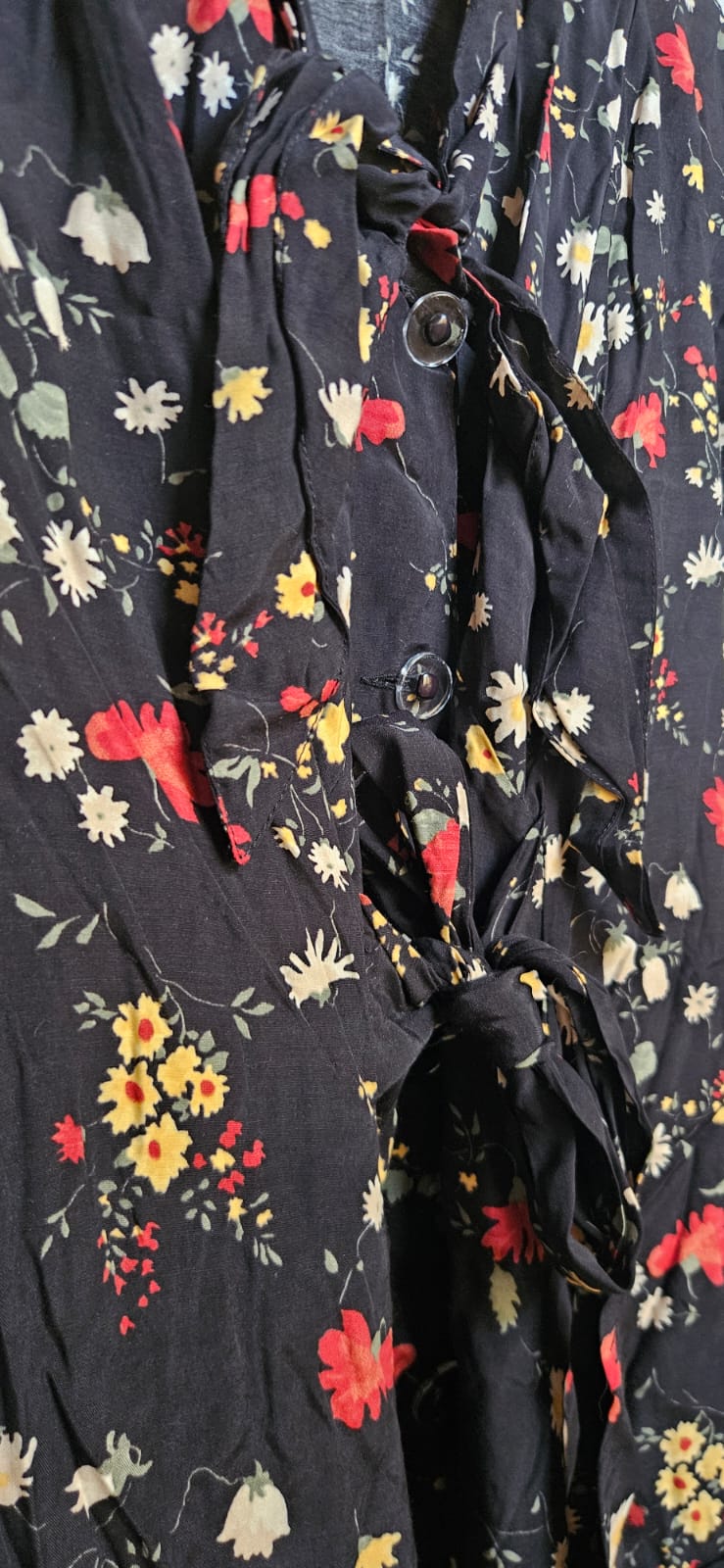 Lybido dress button and ruffle detail