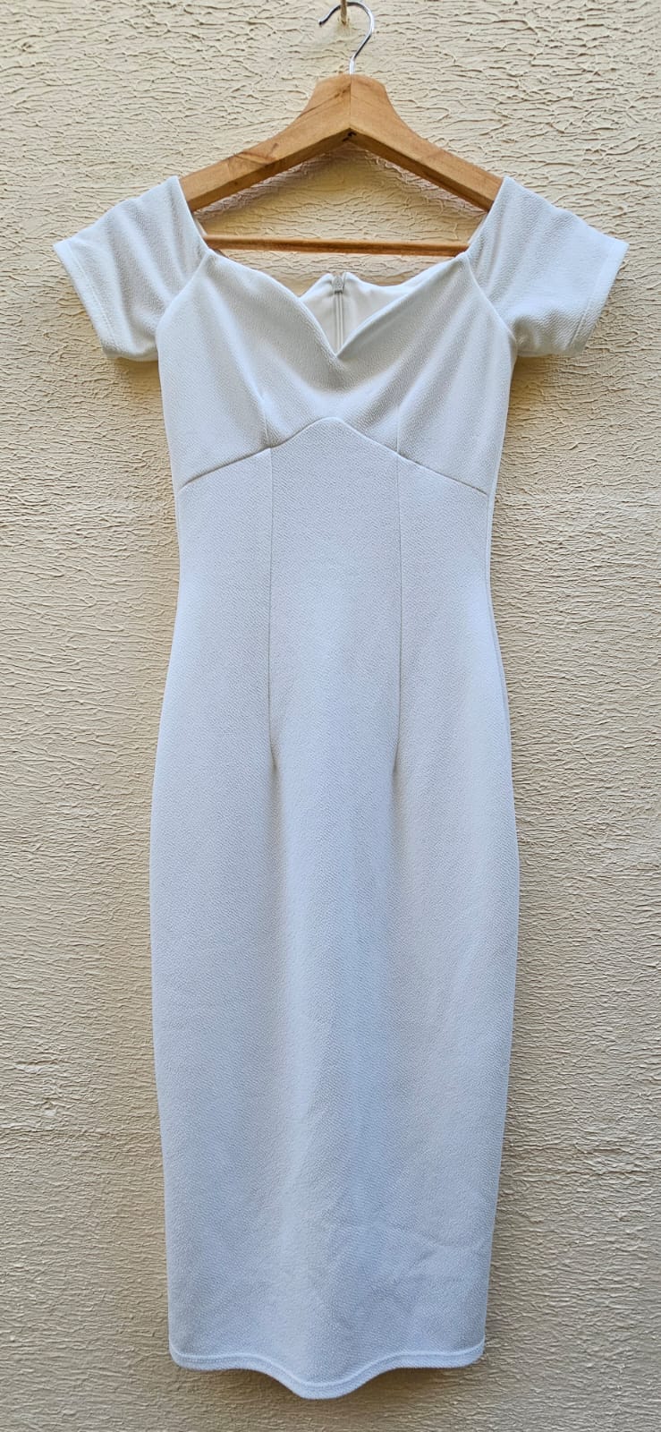 White Off-Shoulder Bodycon Dress