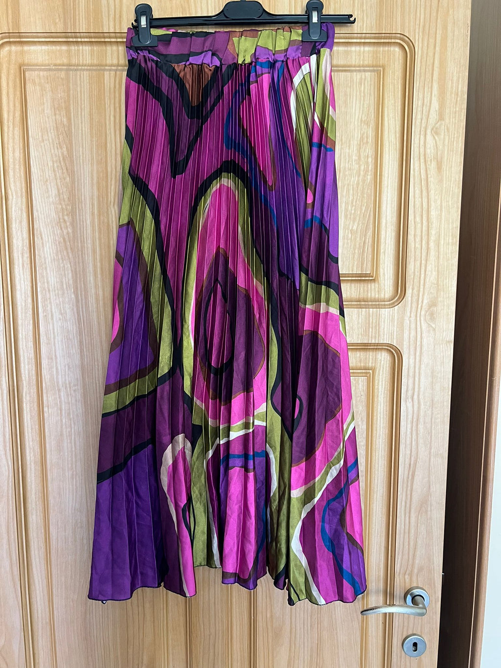Psychedelic Pleated Midi Skirt – Mireille's Closet