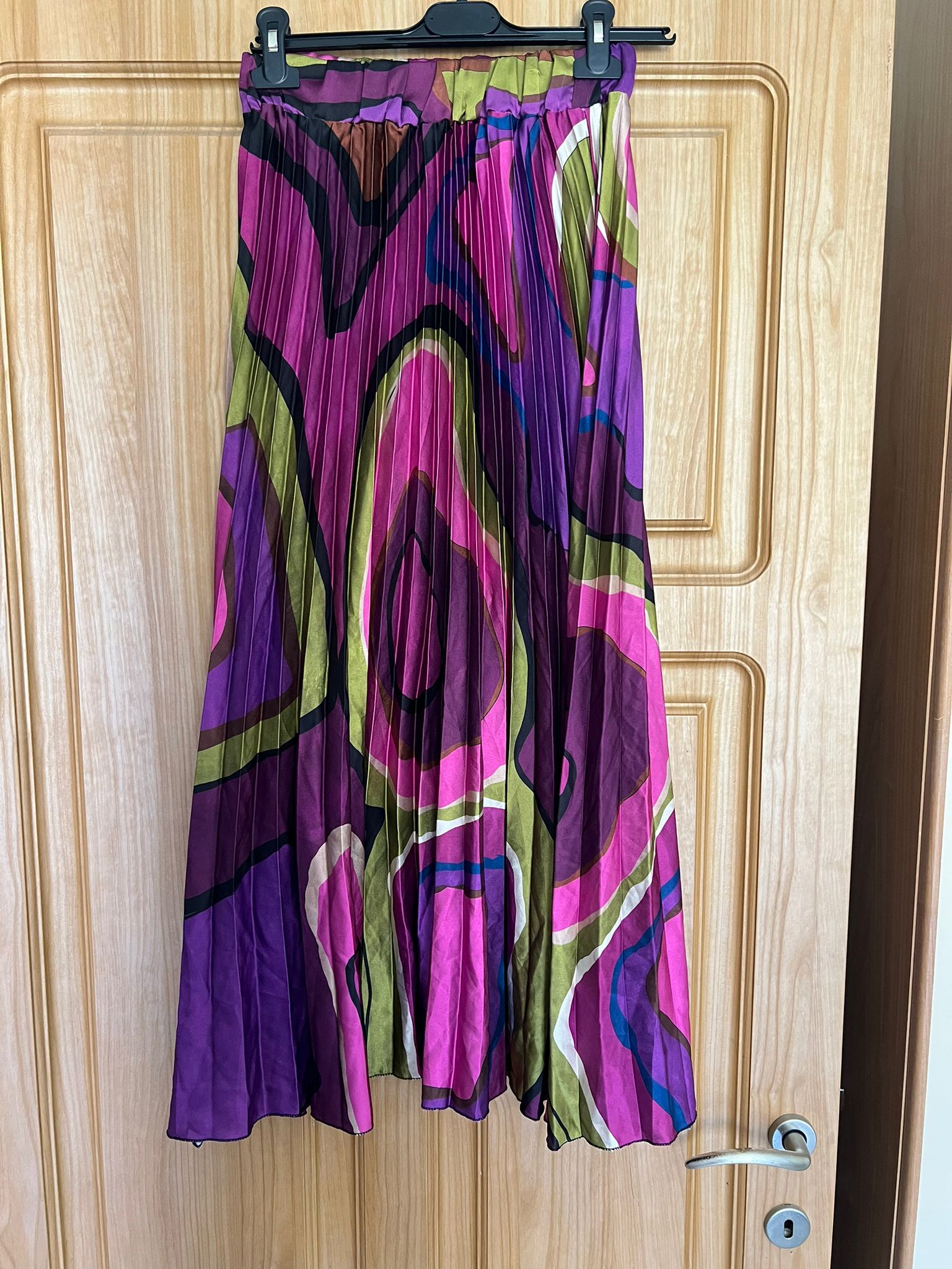 Psychedelic Pleated Midi Skirt – Mireille's Closet