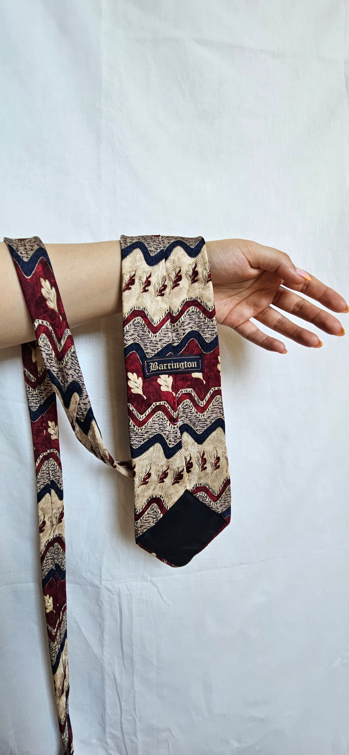 Vintage Geometric Chevron Tie